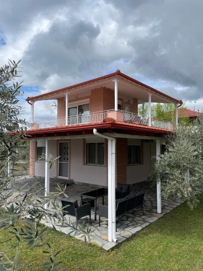 Villa Seaside House Karianí Exterior foto