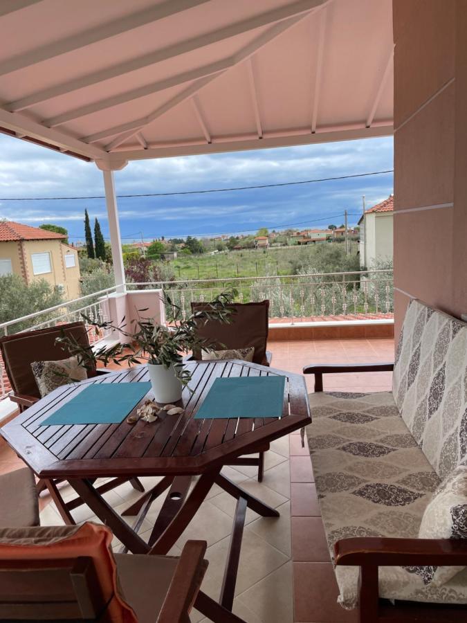 Villa Seaside House Karianí Exterior foto